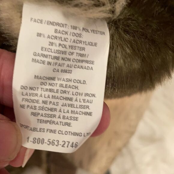 Robert Kitchen Canada Faux Fur Lined Women’s Vest Leaf Pattern Reversible Sz SP - Picture 6 of 7